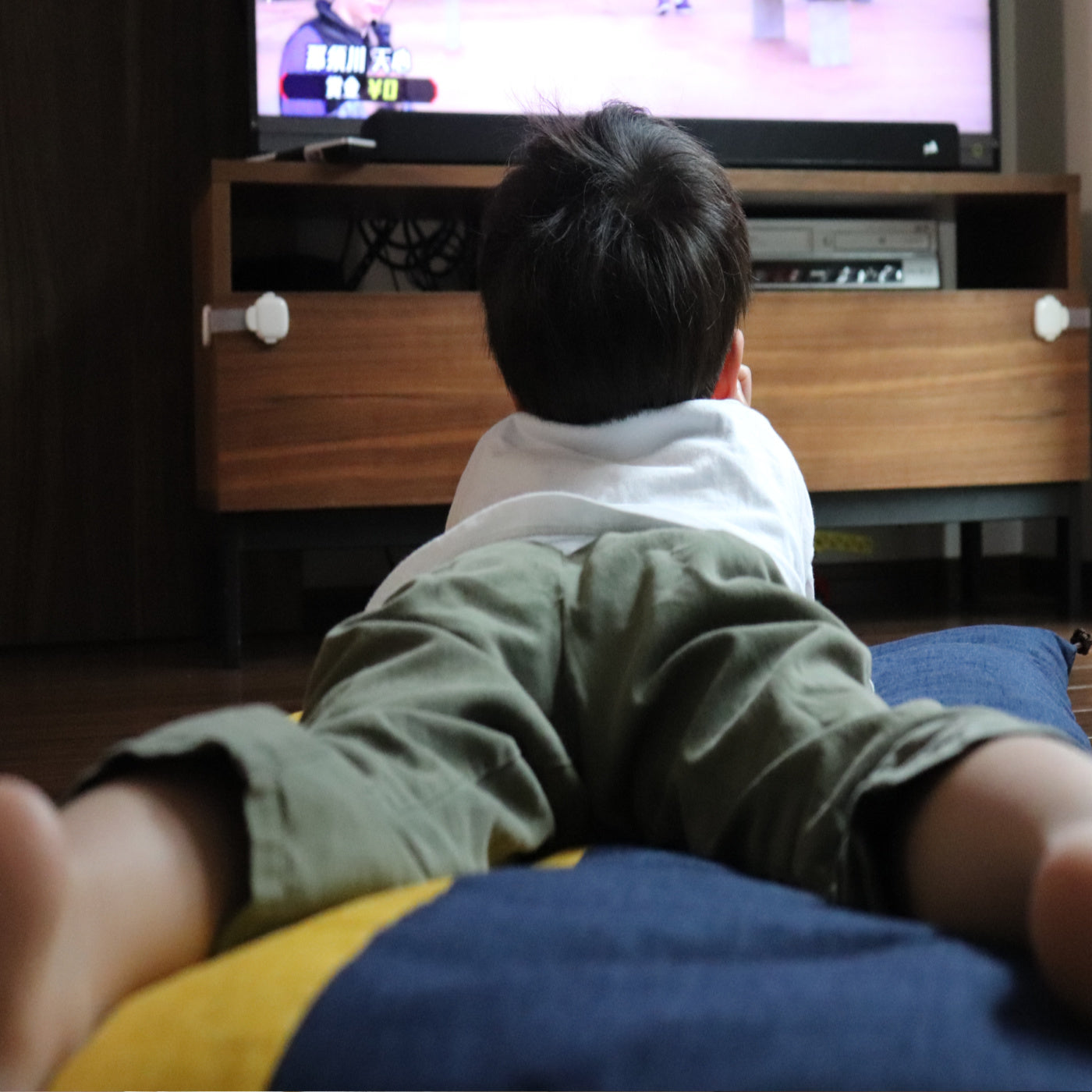 This is small nap futon for kids! The name Gorone is a combination of two Japanese words: goron (ごろ) and ne (寝). Goron means to flop down and to make yourself comfortable, while ne means to sleep.