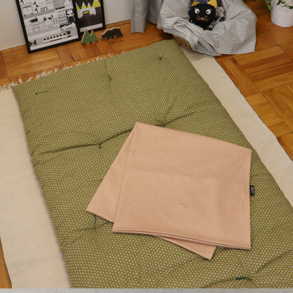 Good quality sleep is important for good health, which is why our handcrafted Shiki futon Mattresses are made by our craftsman with the users’ well-being in mind. Hand-filled with 100 percent pure cotton, the Shiki futon mattress provides support and comfort for a good night’s rest all year round.