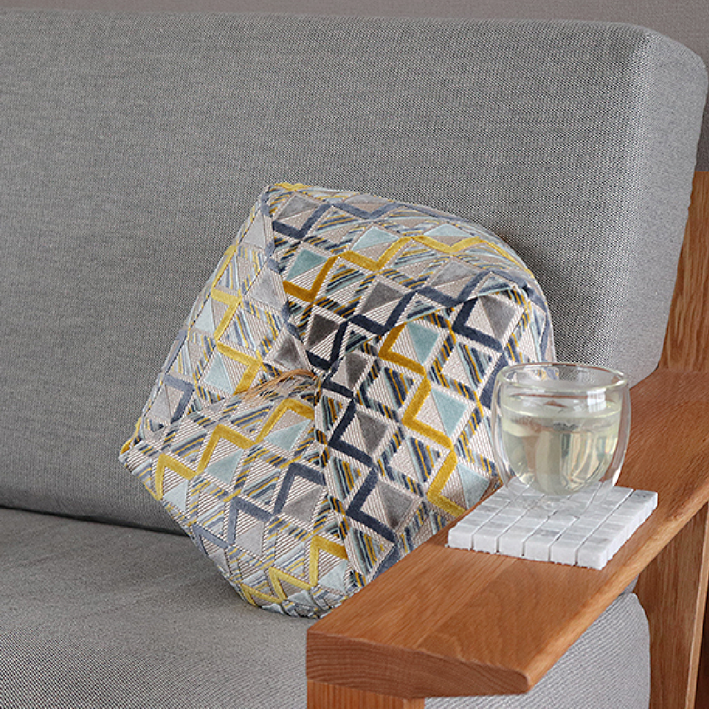 Ojami Cushion | Sankaku Velvet - Takaokaya