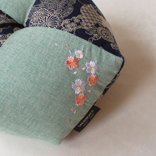 Sakura Embroidery (Sakura no Shishu - さくらの刺繍） – Takaokaya