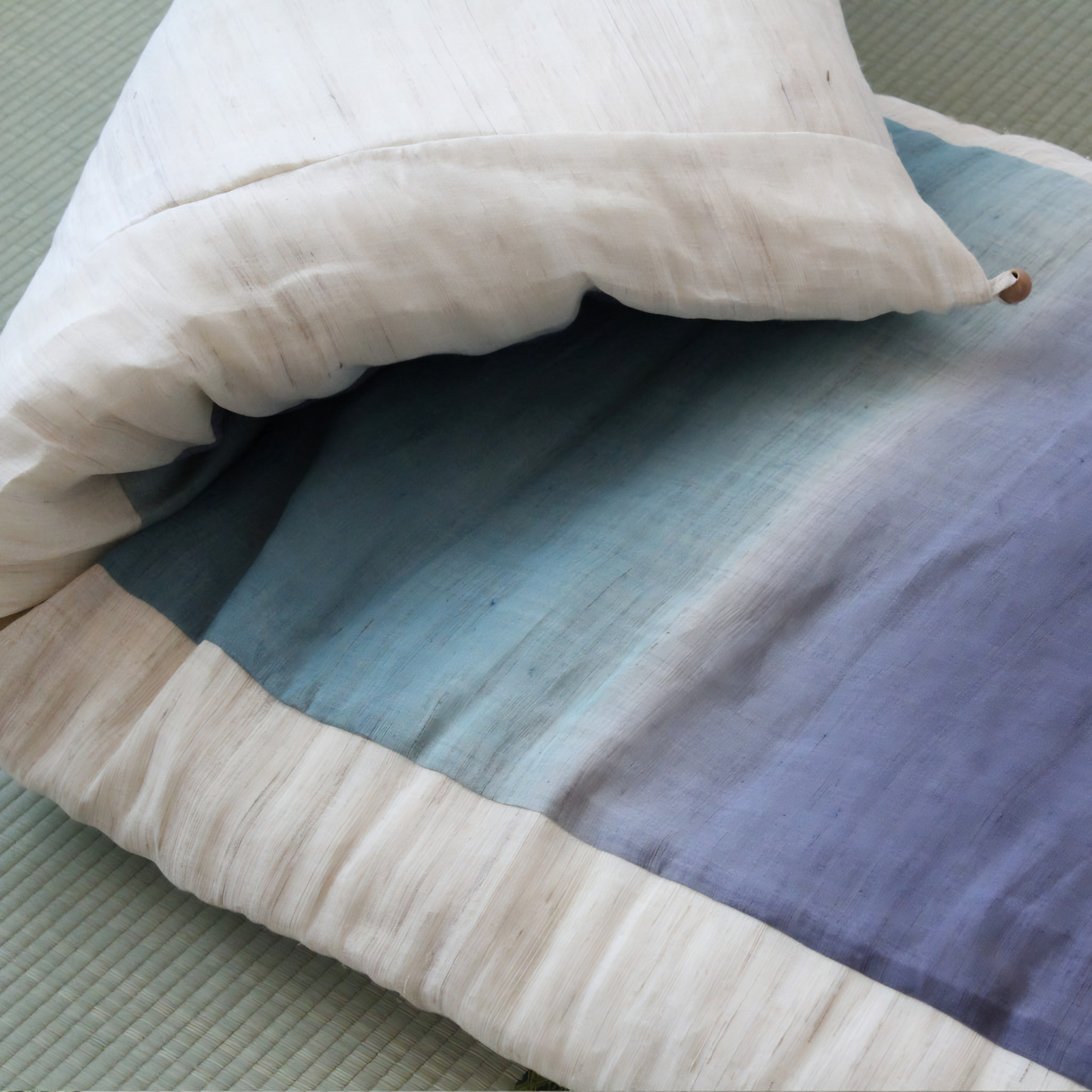 Gorone Nap Futon - Hikizome Linen