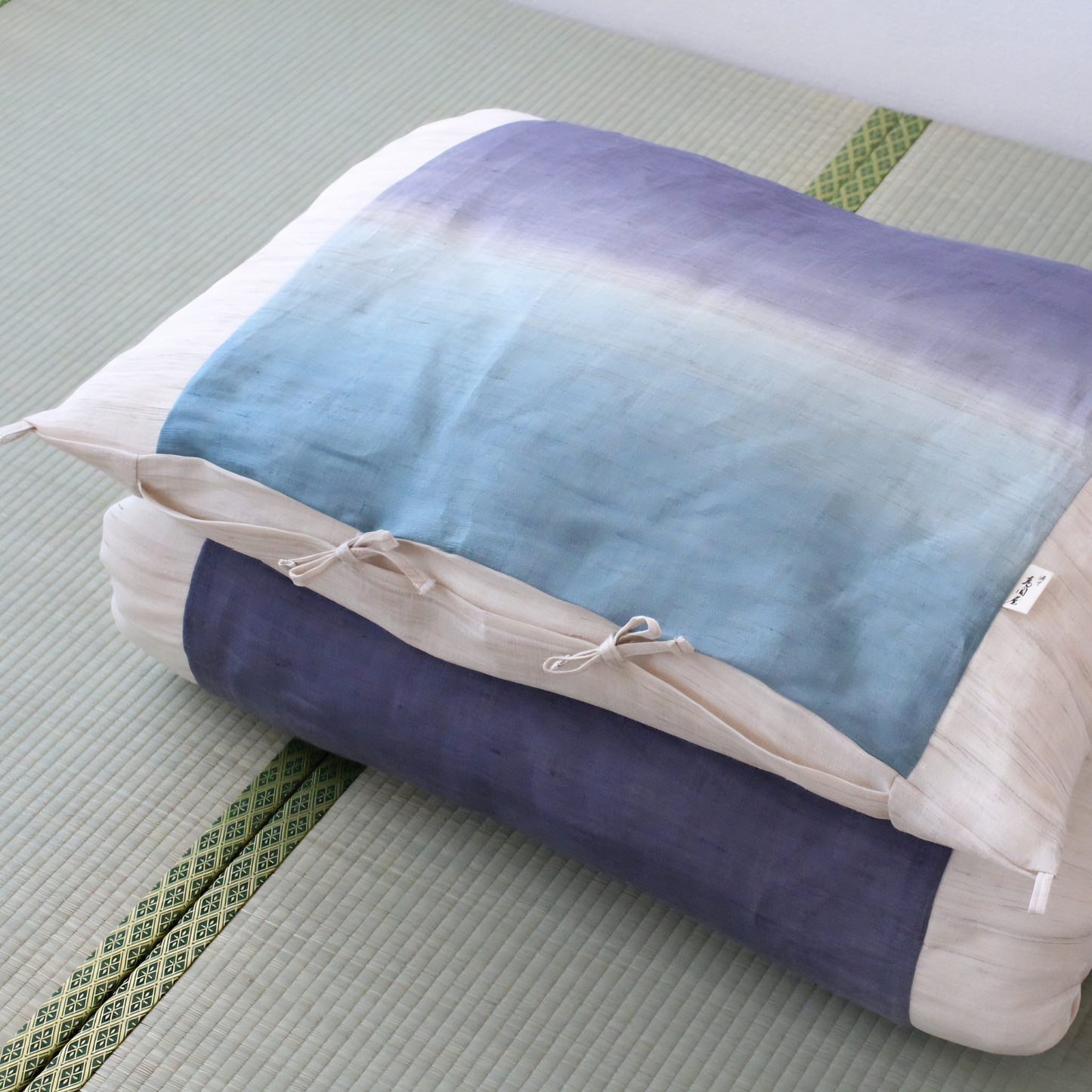 Gorone Nap Futon - Hikizome Linen