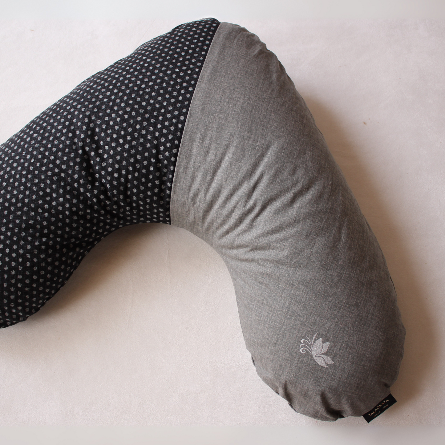 Color: Silver | Fabric: Kamiyagami