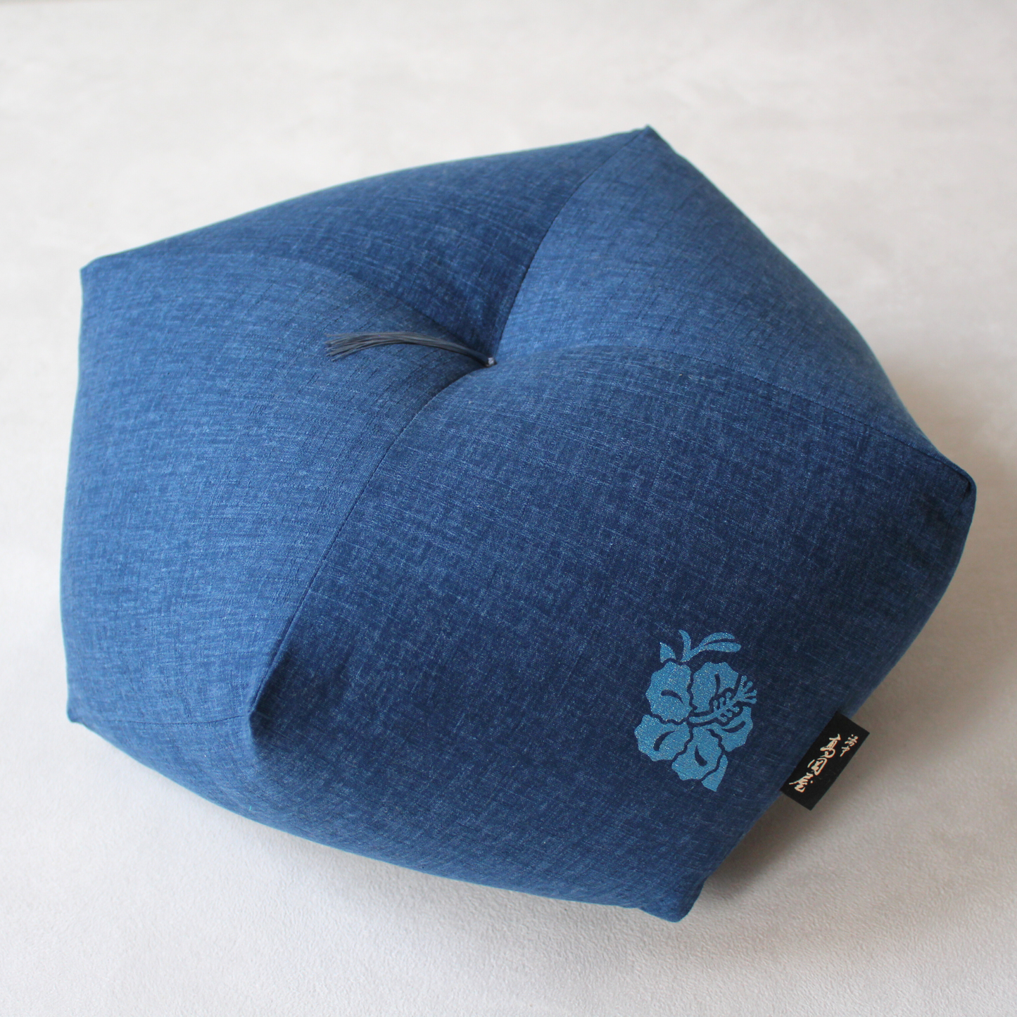 Color: Blue | Fabric: Chigusa