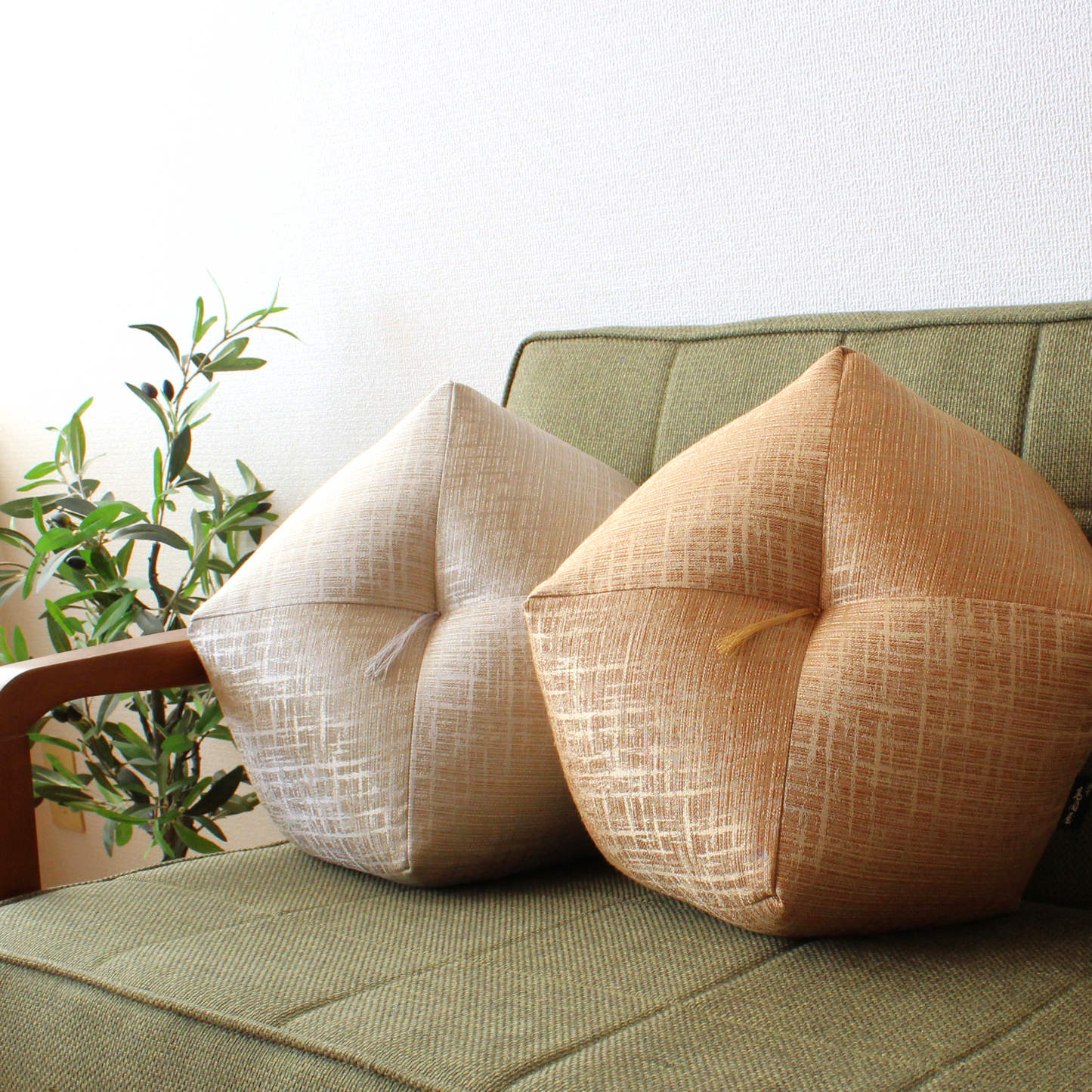 Ojami Cushion - Champagne