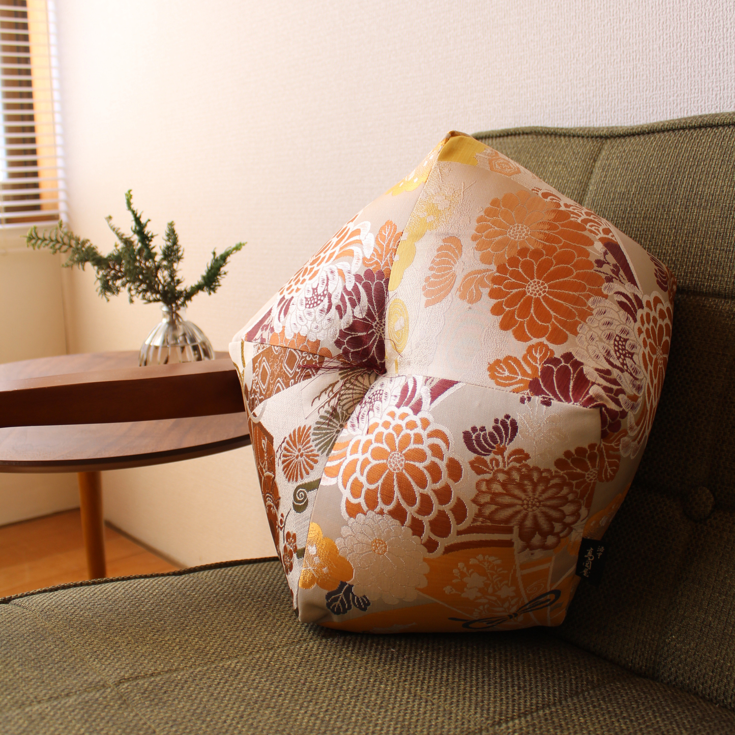Ojami Cushion - Second Life: Series 1