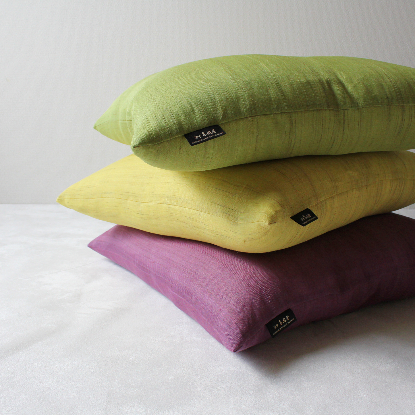 Fabric ((Top to Bottom): Naeiro, Tachinbana, Fujimurasaki