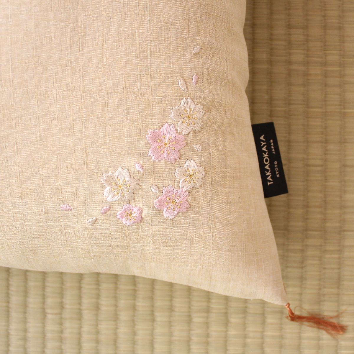 Design: Someiyoshino A