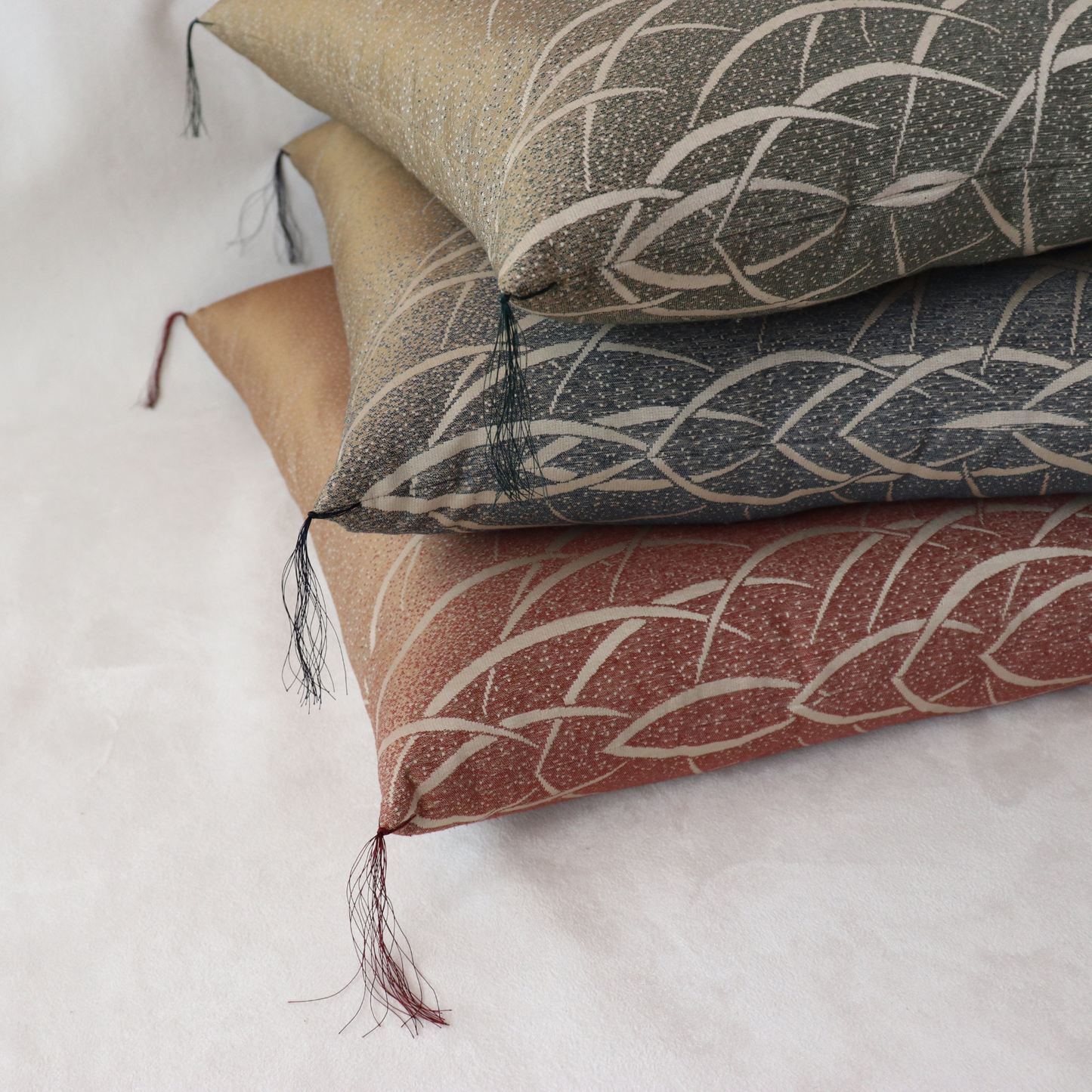 Kyoto Zabuton Cushion - Tsuyukusa | Global Online Limited