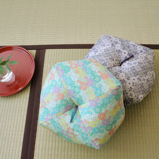 Load image into Gallery viewer, Ojami Cushion | Shippo - Takaokaya,  zabuton, futon, cushion, made in Kyoto
