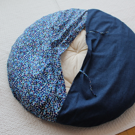 Load image into Gallery viewer, Senbei Baby Play Mat Cushion - Takaokaya
