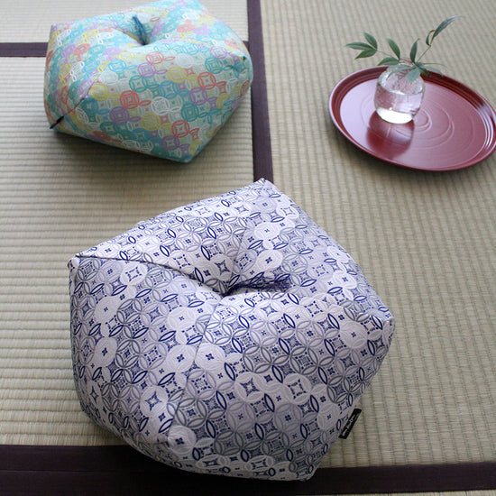 Load image into Gallery viewer, Ojami cushion | Shippo - Takaokaya
